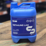 مایع محافظ سطوح پلاستیکی و تریم های داخلی خودرو اس جی سی بی مدل SGCB Interior Protectant Neutral 4L